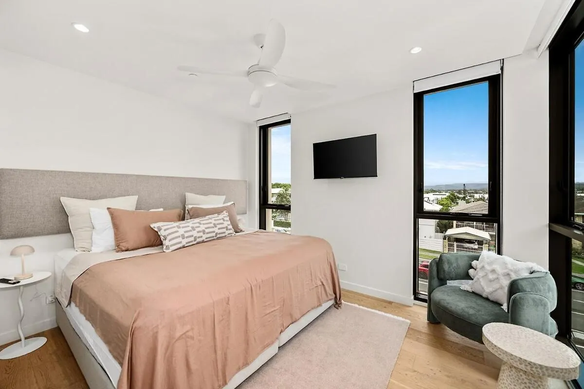 Escape To Paradise - Palm Beach Gold Coast Australia